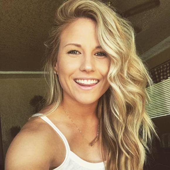 Meet your Posher, Chelsea - Picture 2 of 2